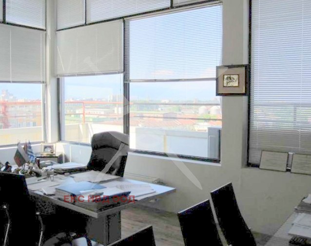 Продава ОФИС, град Пловдив, Индустриална зона - Север • 300000 € / 586749.00 лв. • 96721001 1