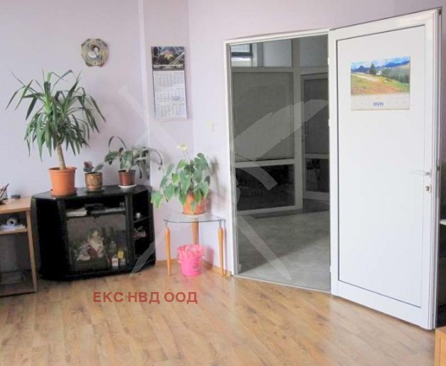 In vendita  Ufficio Plovdiv , Industrialna zona - Sever , 735 mq | 75937706 - Immagine [2]