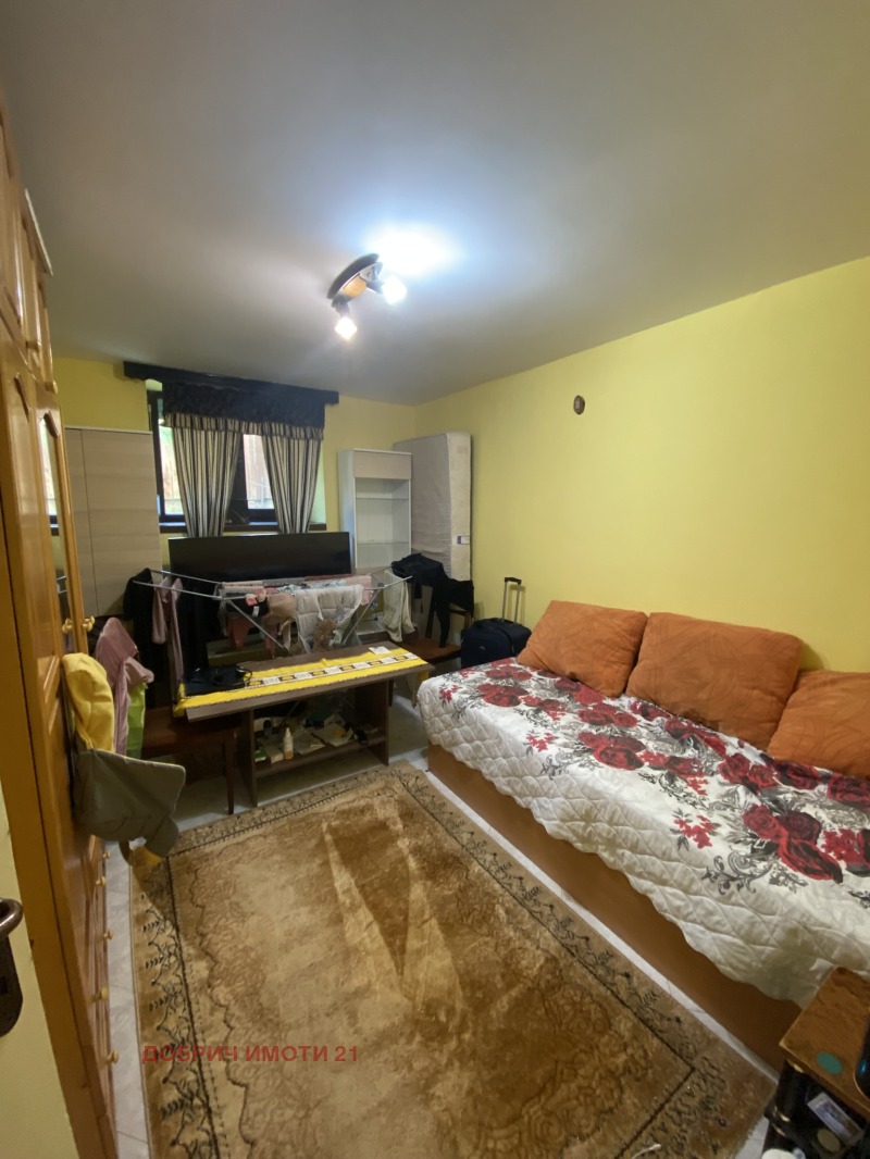 Продава ЕТАЖ ОТ КЪЩА, гр. Добрич, Център, снимка 2 - Етаж от къща - 53080437