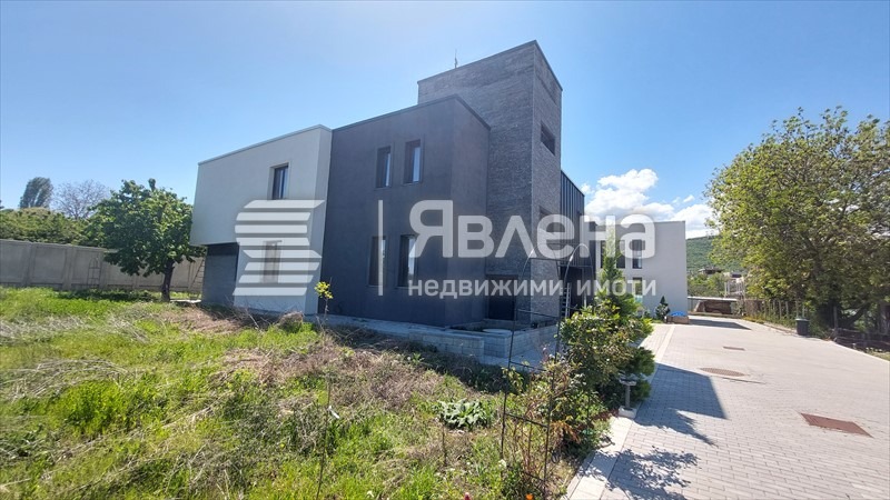 Προς πώληση  σπίτι περιοχή Plovdiv , Μαρκοβο , 252 τ.μ | 33924122 - εικόνα [2]