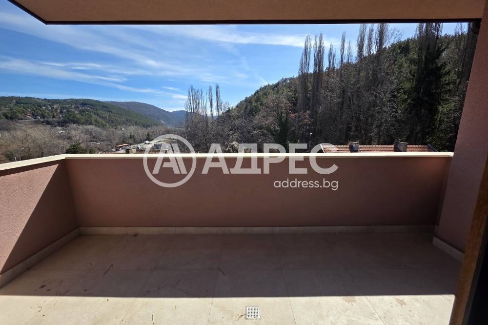 Продава КЪЩА, гр. София, с. Панчарево, снимка 2 - Къщи - 54204534