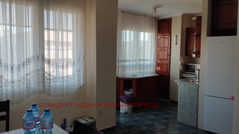En venta  2 dormitorios Plovdiv , Tsentar , 98 metros cuadrados | 49031988 - imagen [3]
