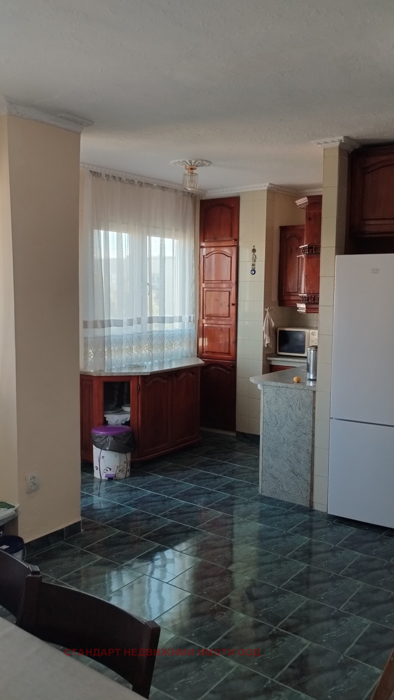 En venta  2 dormitorios Plovdiv , Tsentar , 98 metros cuadrados | 49031988
