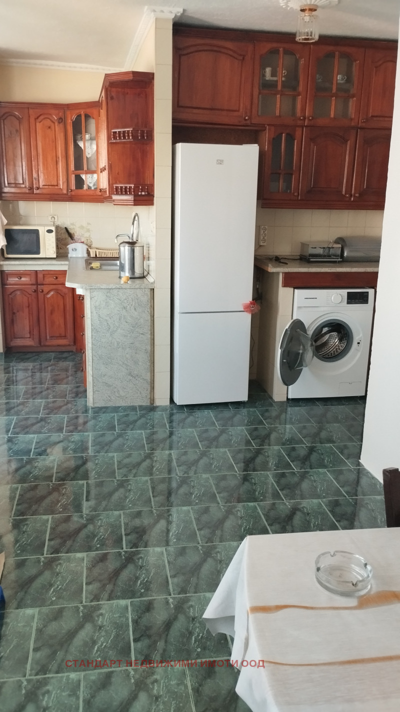 En venta  2 dormitorios Plovdiv , Tsentar , 98 metros cuadrados | 49031988 - imagen [2]