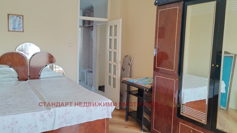 En venta  2 dormitorios Plovdiv , Tsentar , 98 metros cuadrados | 49031988 - imagen [7]