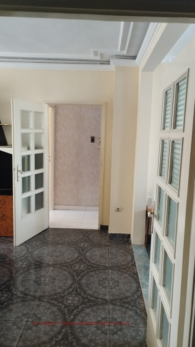 En venta  2 dormitorios Plovdiv , Tsentar , 98 metros cuadrados | 49031988 - imagen [9]