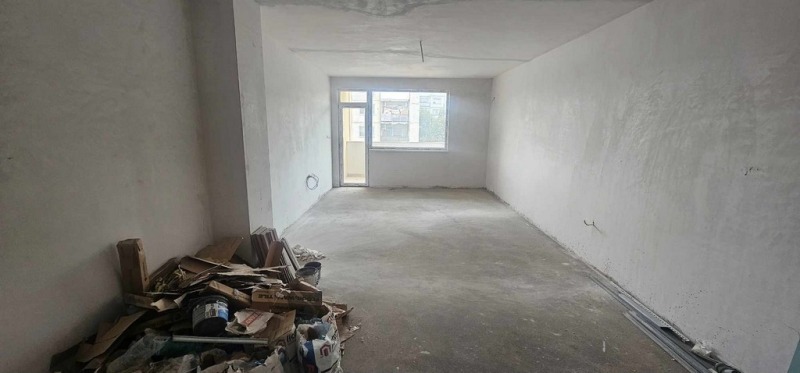 De vânzare  3 dormitoare Cârdjali , Vâzrojdenți , 134 mp | 99406668