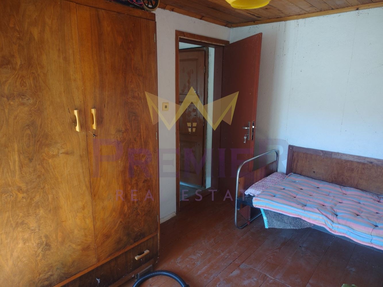 Продава КЪЩА, гр. Трън, област Перник, снимка 6 - Къщи - 54118822