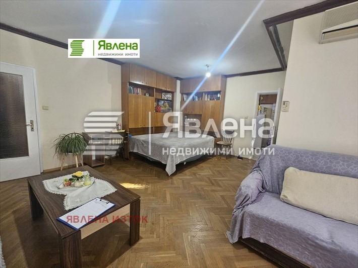 Till salu  2 sovrum Sofia , Belite brezi , 100 kvm | 52134389