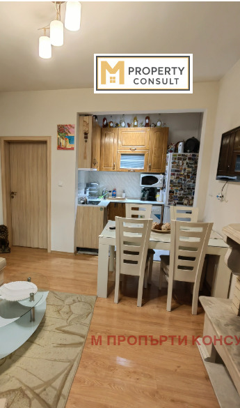 Продава  Етаж от къща, град Плевен, Широк център •  250 000 € • ID 91331274 — holmes.bg - [1] 