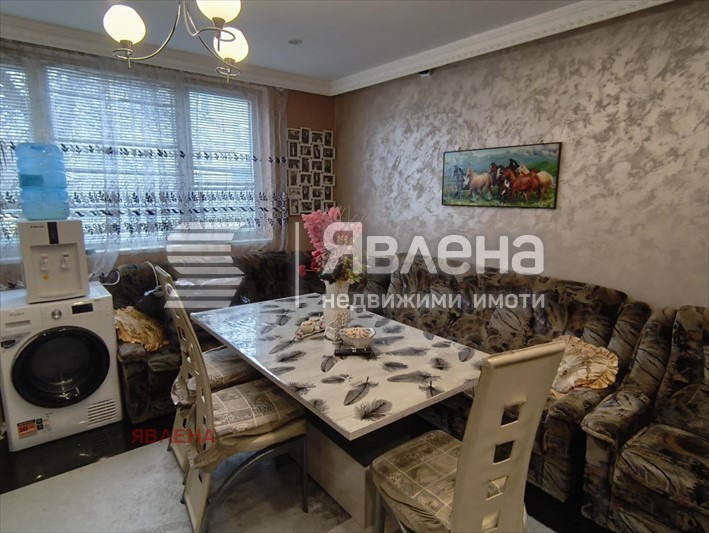 Продава ЕТАЖ ОТ КЪЩА, гр. Божурище, област София област, снимка 3 - Етаж от къща - 53820675