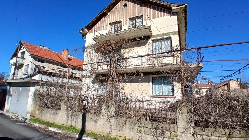 Продава КЪЩА в област Стара Загора, с. Ягода - 192 кв.м / 116 000 € » 226 876.28 лв., МЕГА