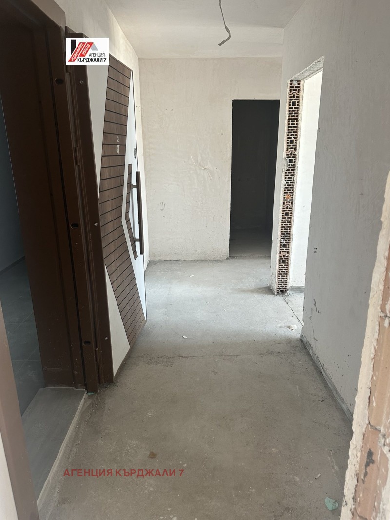 Te koop  2 slaapkamers Kardzjali , Vazrozjdentsi , 85 m² | 19359751 - afbeelding [2]