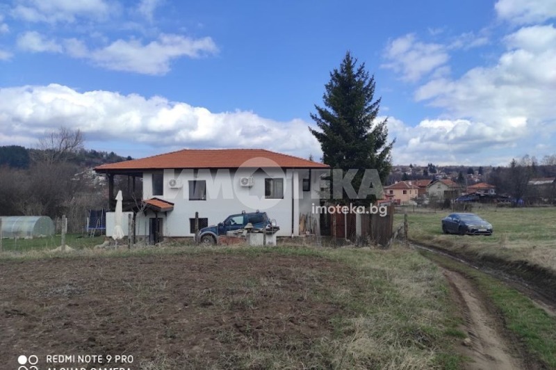 Продава  Къща област София , с. Горни Окол , 200 кв.м | 32967143 - изображение [4]