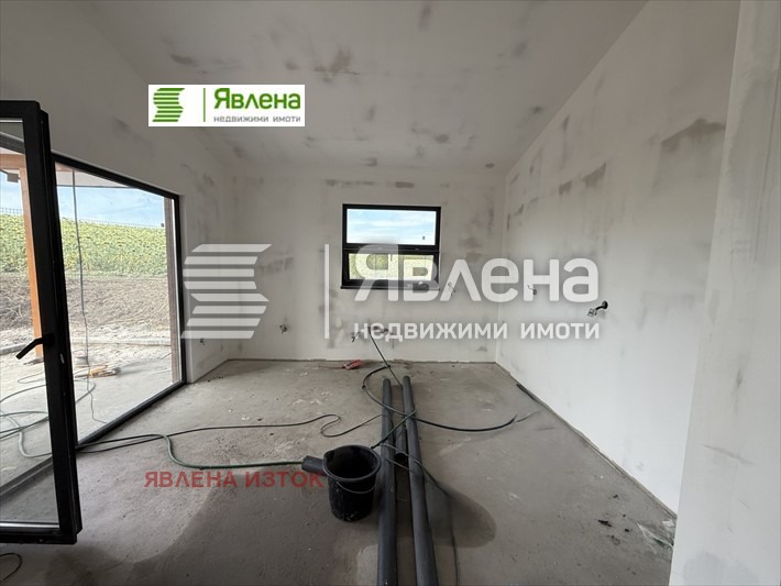 Продава КЪЩА, с. Хераково, област София област, снимка 11 - Къщи - 54479516
