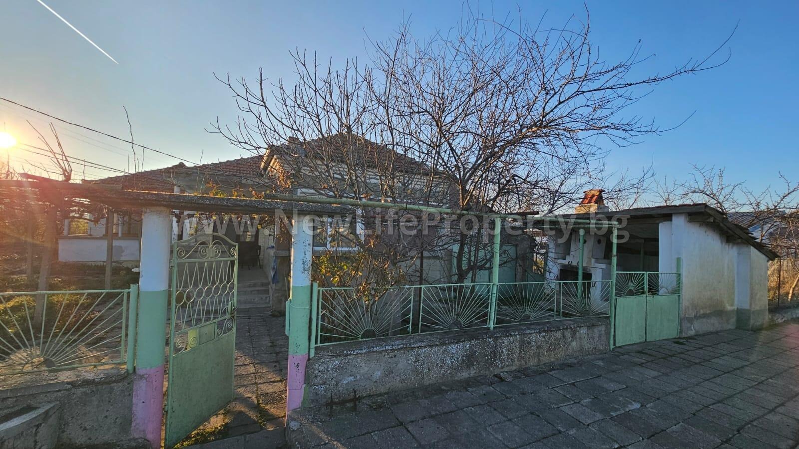 Продава КЪЩА, с. Оризаре, област Бургас, снимка 2 - Къщи - 49404177