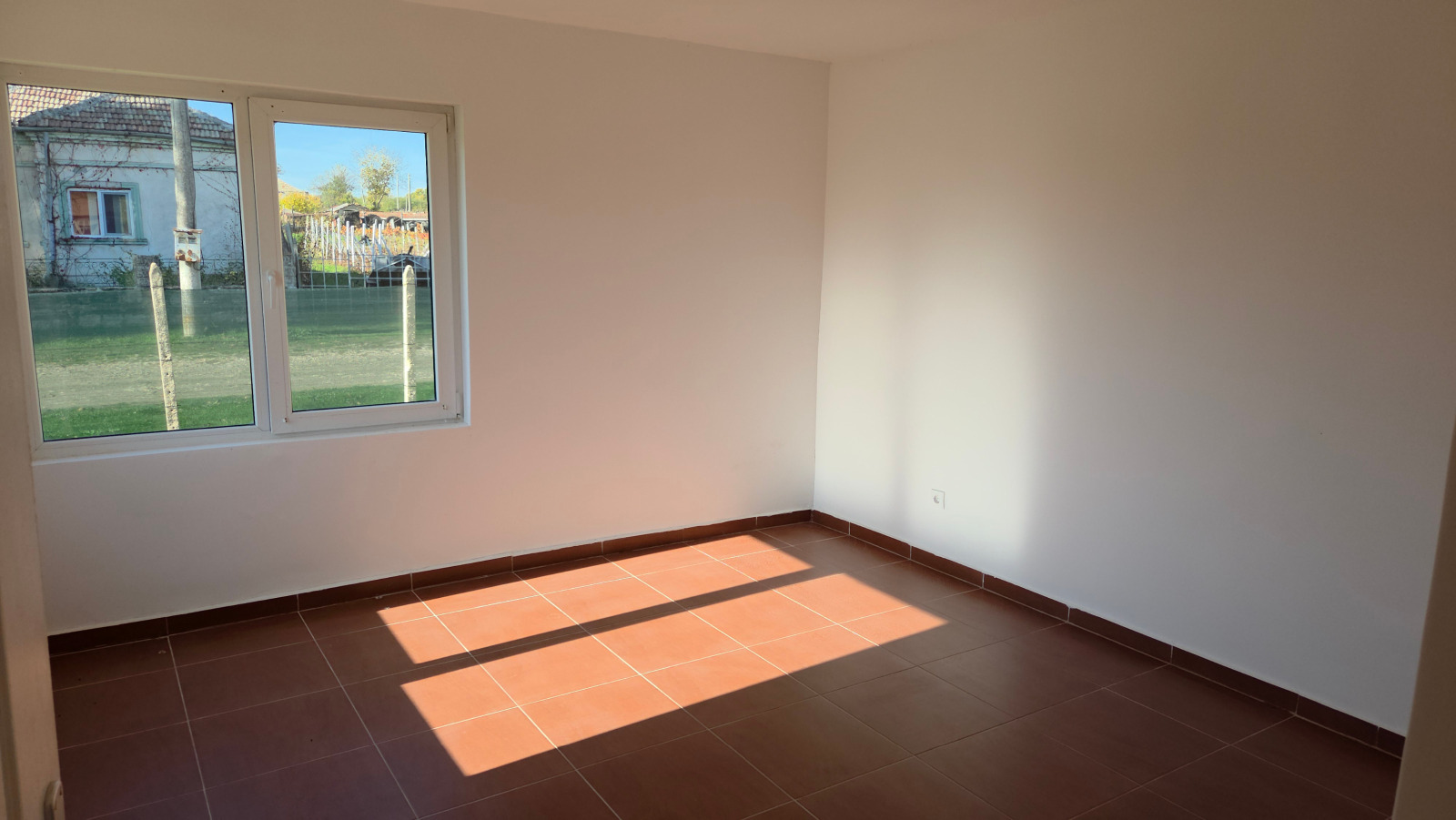 Продава КЪЩА, гр. Генерал Тошево, област Добрич, снимка 8 - Къщи - 51461267