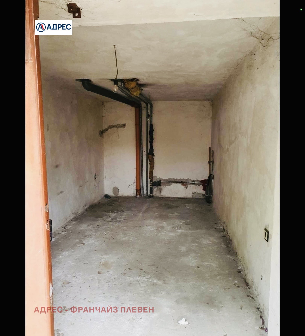 Продава ГАРАЖ, ПАРКОМЯСТО, гр. Плевен, Широк център, снимка 2 - Гаражи и паркоместа - 54132214