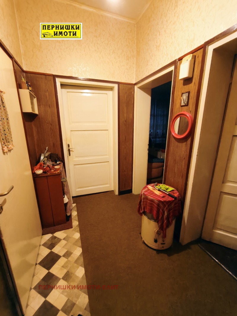 Продава 2-СТАЕН, гр. Перник, Център, снимка 6 - Апартаменти - 53152427