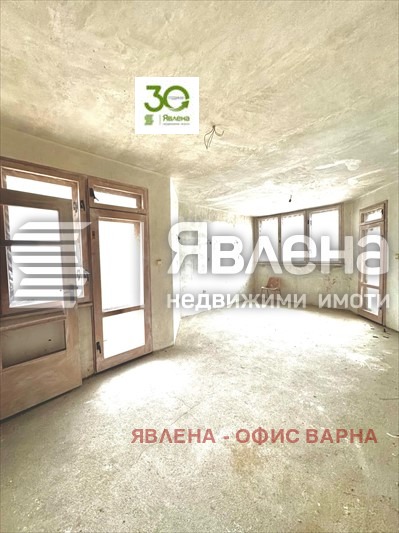 Продава 4-СТАЕН, гр. Варна, Център, снимка 1 - Aпартаменти - 49186261