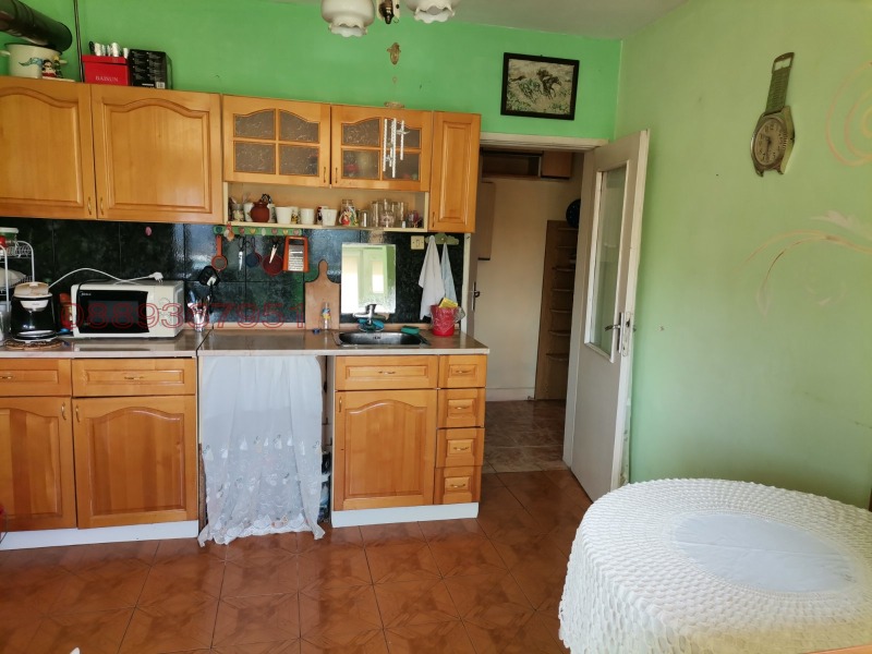 Продава МНОГОСТАЕН, гр. Белене, област Плевен, снимка 2 - Апартаменти - 52783961