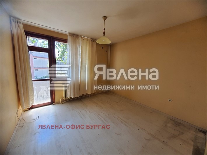 Продава ЕТАЖ ОТ КЪЩА, гр. Царево, област Бургас, снимка 8 - Етаж от къща - 55619415