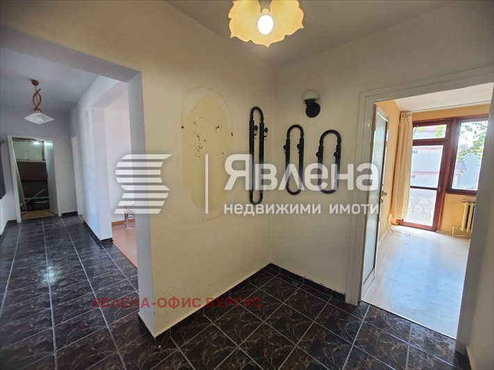 Продава ЕТАЖ ОТ КЪЩА, гр. Царево, област Бургас, снимка 11 - Етаж от къща - 55619415