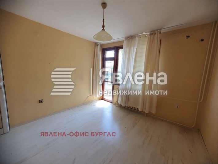 Продава ЕТАЖ ОТ КЪЩА, гр. Царево, област Бургас, снимка 7 - Етаж от къща - 55619415
