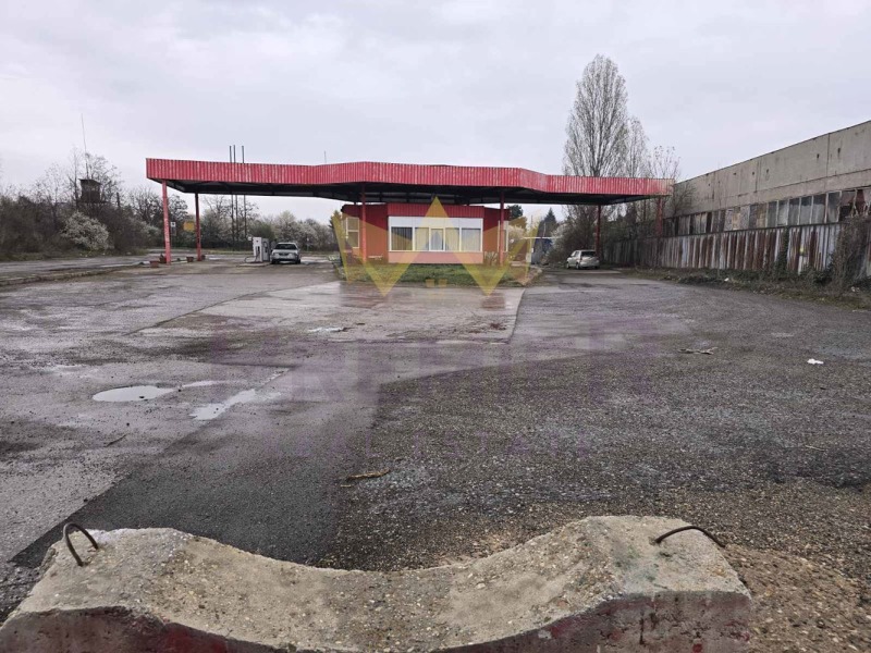 Продава БЕНЗИНОСТАНЦИЯ/ГАЗСТАНЦИЯ в град София, с. Яна - 2649 кв.м / 640 000 € » 1 251 731.20 лв., ИМОТИ ПРЕМИЕР