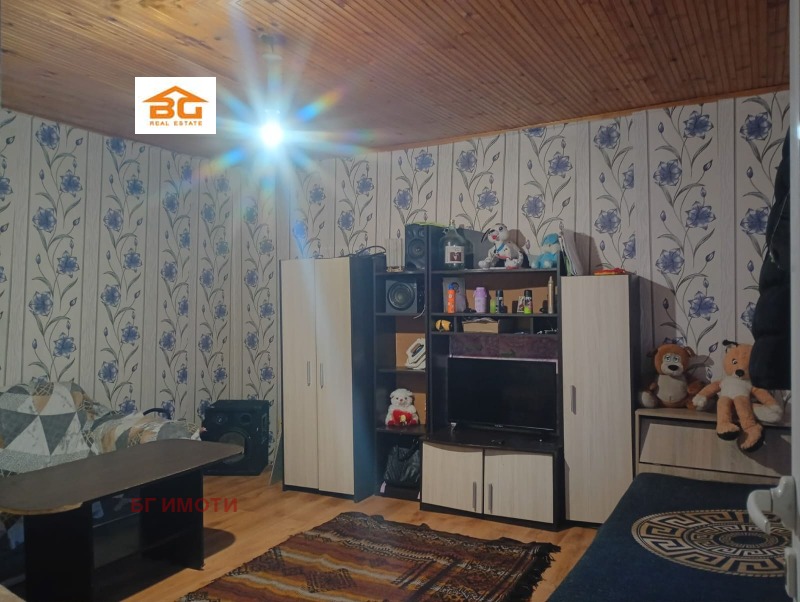 Продава КЪЩА, гр. Вълчи дол, област Варна, снимка 2 - Къщи - 53239920