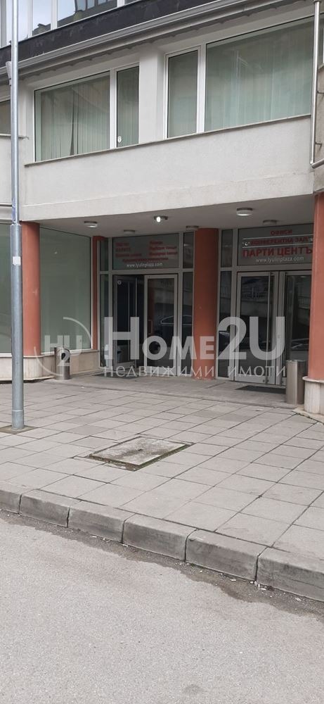 Na prodej  Prodejna Sofia , Ljulin 7 , 47 m2 | 96099325
