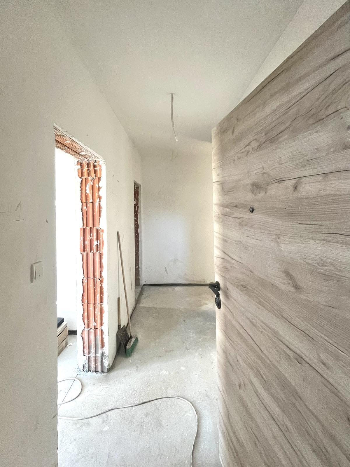 Продава 3-СТАЕН, гр. София, Люлин - център, снимка 2 - Апартаменти - 53809412