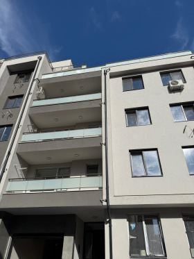 2 bedroom Idealen tsentar, Pleven 1