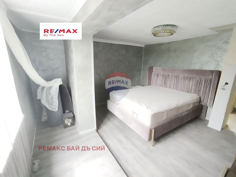 Na sprzedaż  Dom Warna , m-t Perczemlijata , 207 mkw | 95505472 - obraz [14]