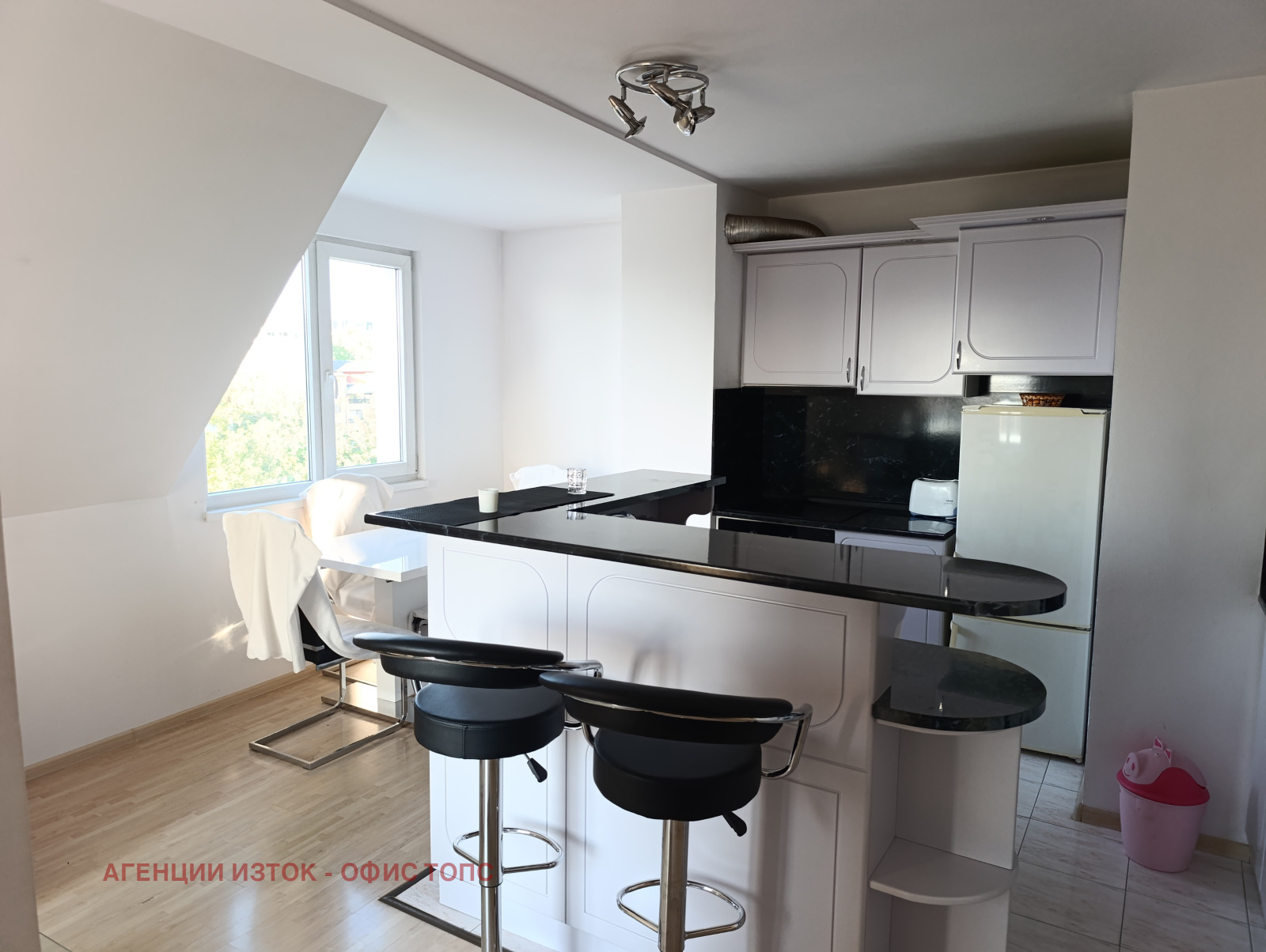 Продава 3-СТАЕН, гр. София, Гео Милев, снимка 4 - Апартаменти - 56260037