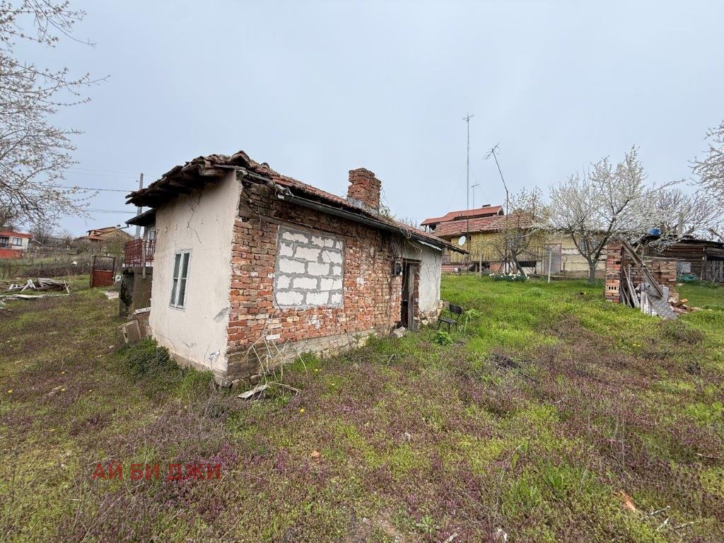 Продава КЪЩА, с. Червена вода, област Русе, снимка 13 - Къщи - 54232346