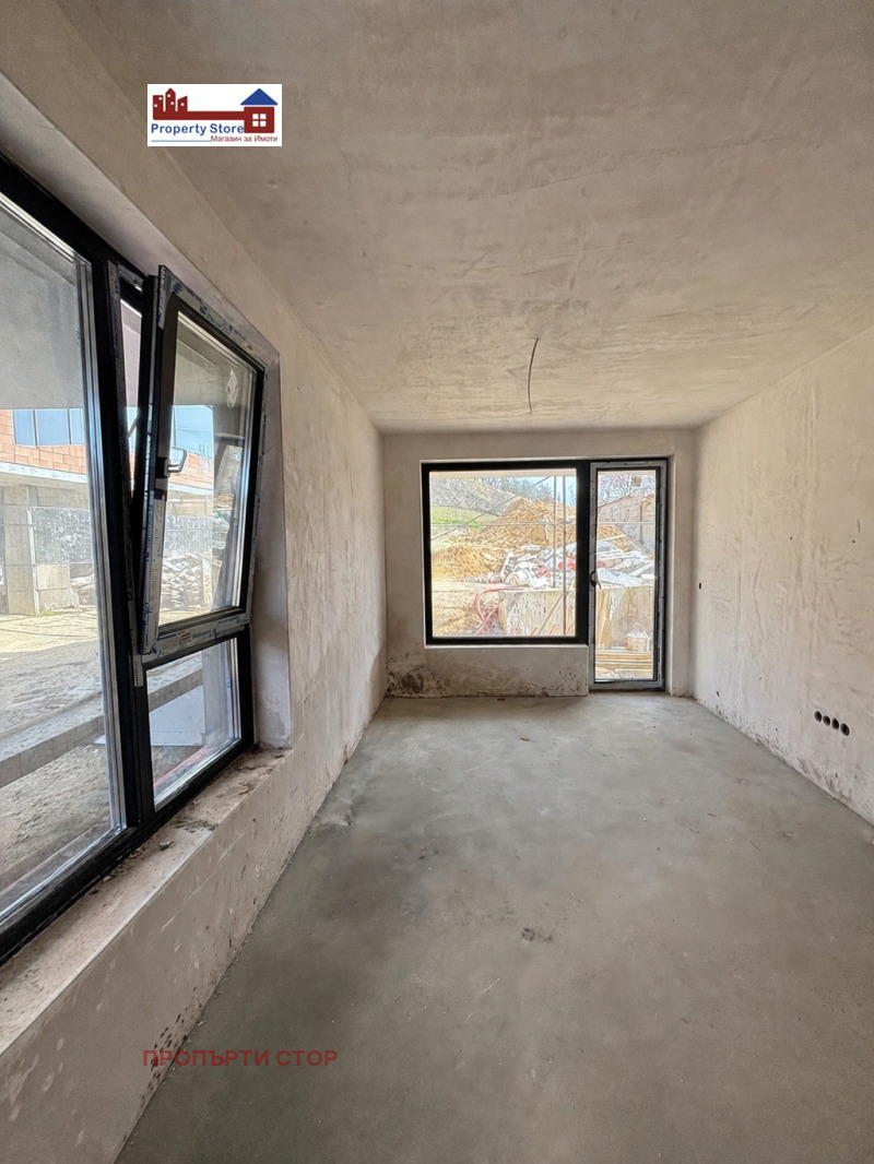 Продава 2-СТАЕН в град Варна, Левски 1 - 63 кв.м / 105 000 € » 205 362.15 лв., ПРОПЪРТИ СТОР