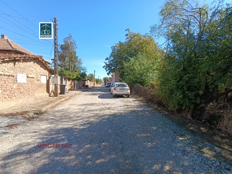 Продава ПАРЦЕЛ в област Велико Търново, гр. Долна Оряховица - 1200 кв.м / 27 000 € » 52 807.41 лв., ИМОТИ 062