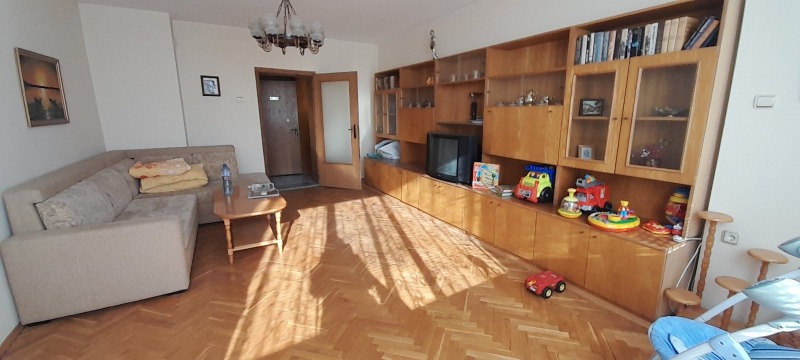 Продава 3-СТАЕН, гр. Плевен, Идеален център, снимка 4 - Апартаменти - 53073175