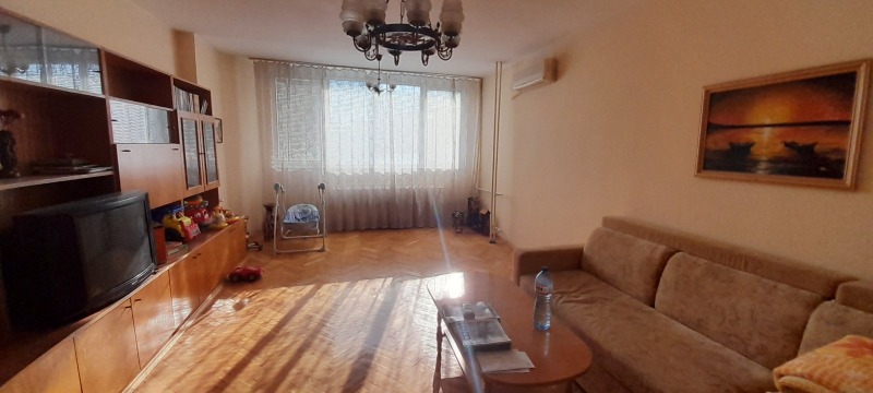 Продава 3-СТАЕН, гр. Плевен, Идеален център, снимка 6 - Апартаменти - 53073175