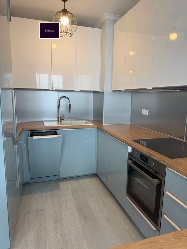 Продава 2-СТАЕН, гр. Варна, к.к. Св.Св. Константин и Елена