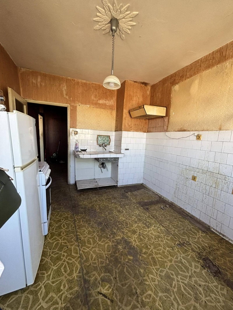 Til salgs  3 soverom Stara Zagora , Tsentar , 81 kvm | 54928614 - bilde [3]