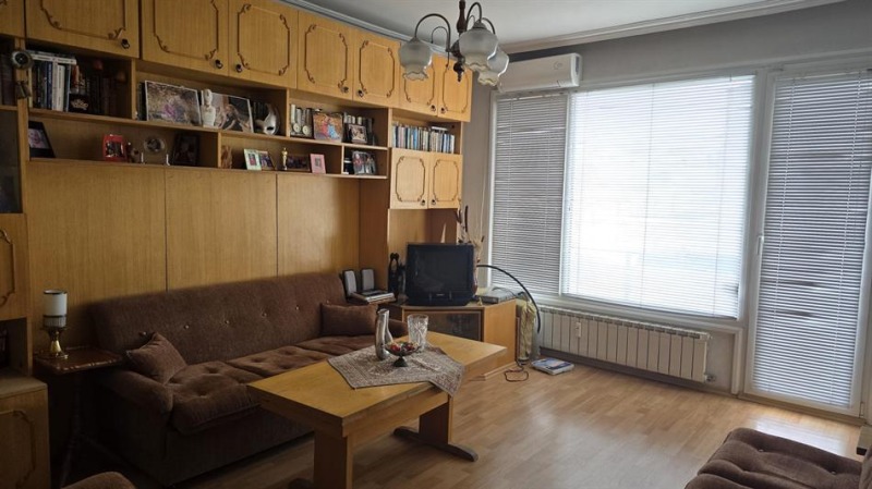 Продава 2-СТАЕН, гр. София, Гоце Делчев, снимка 2 - Aпартаменти - 47215441