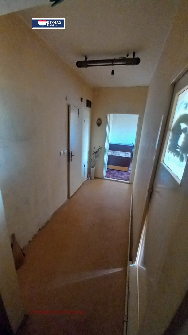 De vânzare  1 dormitor Razgrad , Abitrus , 59 mp | 46079350 - imagine [3]