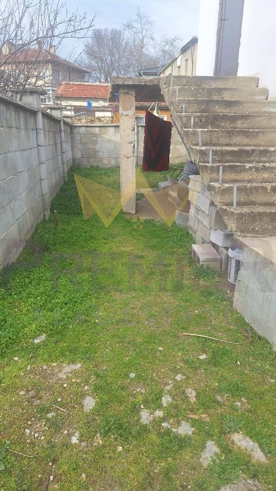 Продава КЪЩА, гр. Провадия, област Варна, снимка 2 - Къщи - 53721648