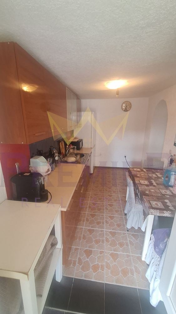 Продава КЪЩА, гр. Провадия, област Варна, снимка 5 - Къщи - 53721648