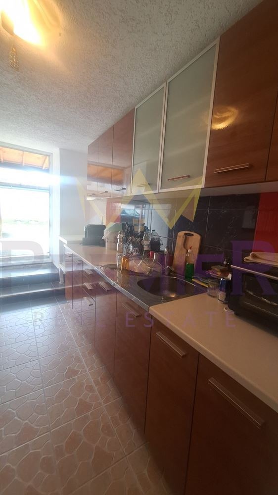 Продава КЪЩА, гр. Провадия, област Варна, снимка 8 - Къщи - 53721648