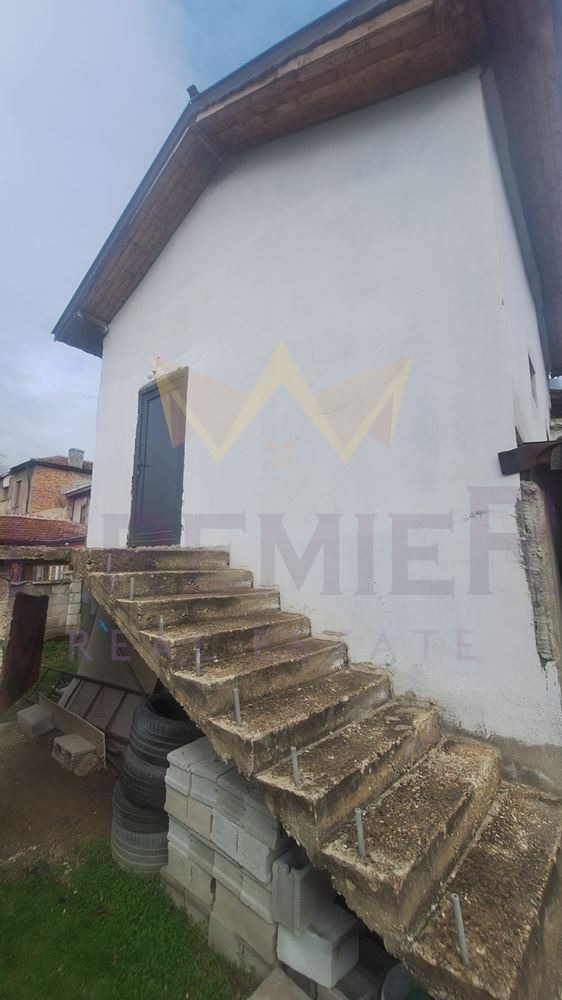 Продава КЪЩА, гр. Провадия, област Варна, снимка 2 - Къщи - 53721648
