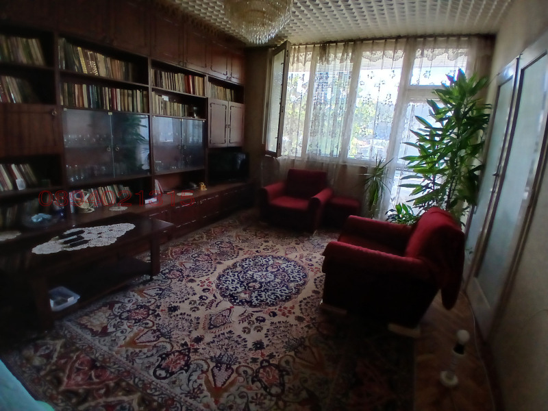 Продава 4-СТАЕН в град Търговище, Запад 1 - 96 кв.м / 119 000 € » 232 743.77 лв.
