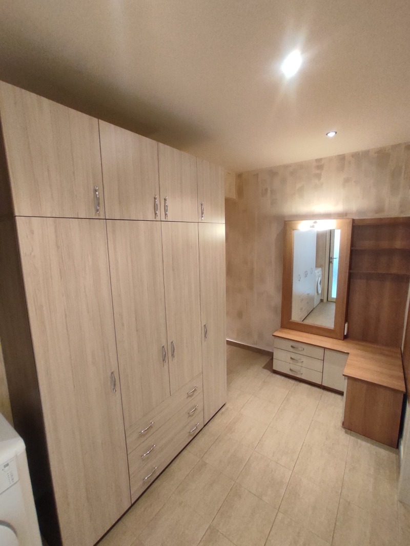 Продава  1-стаен град Перник , Изток , 46 кв.м | 48463569 - изображение [7]